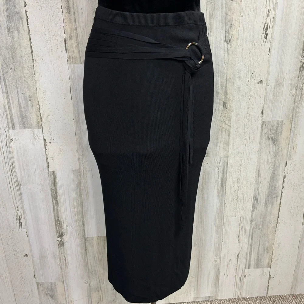 Cyrus Black Sweater‎ Skirt with Ring Detail
